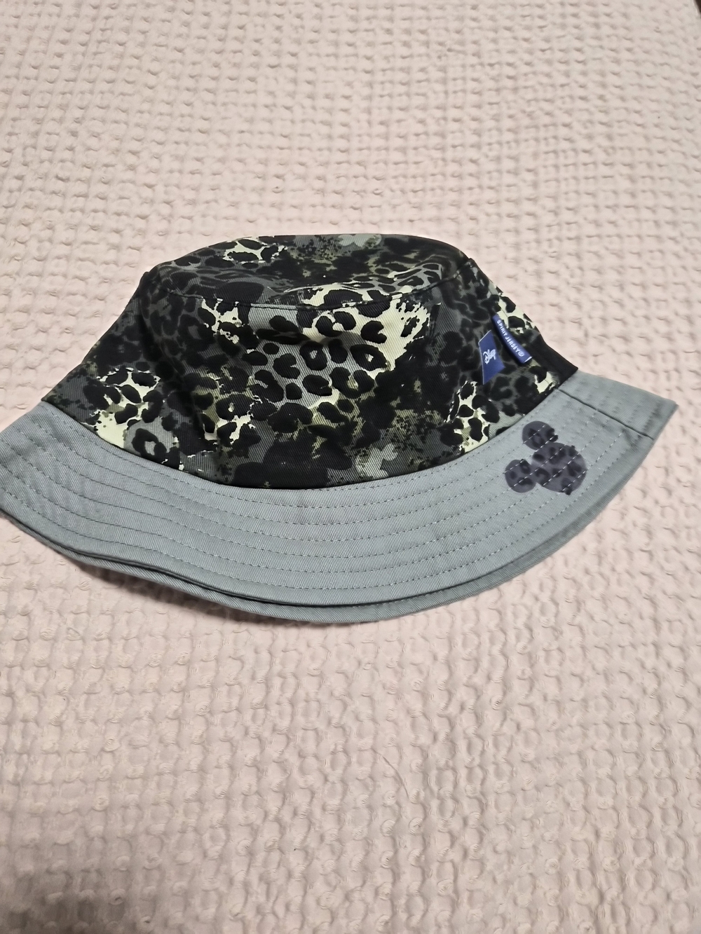 Disney Men's Leopard Print Bucket Hat in Black and Gray